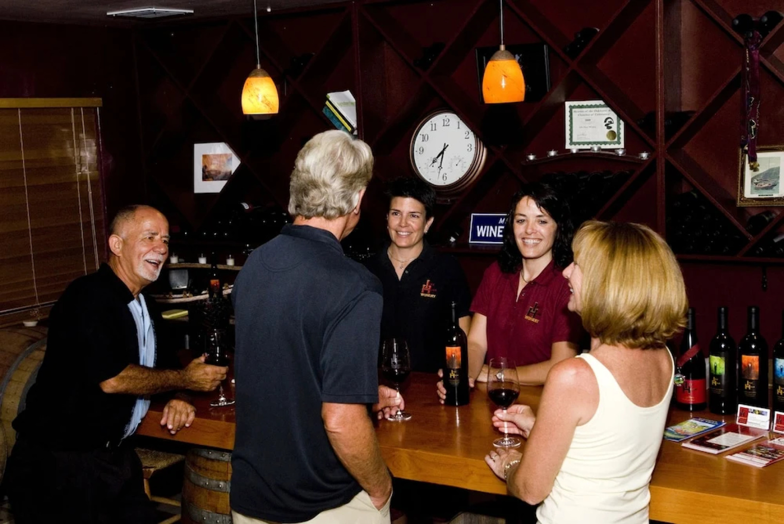 Queen's Inn By the River