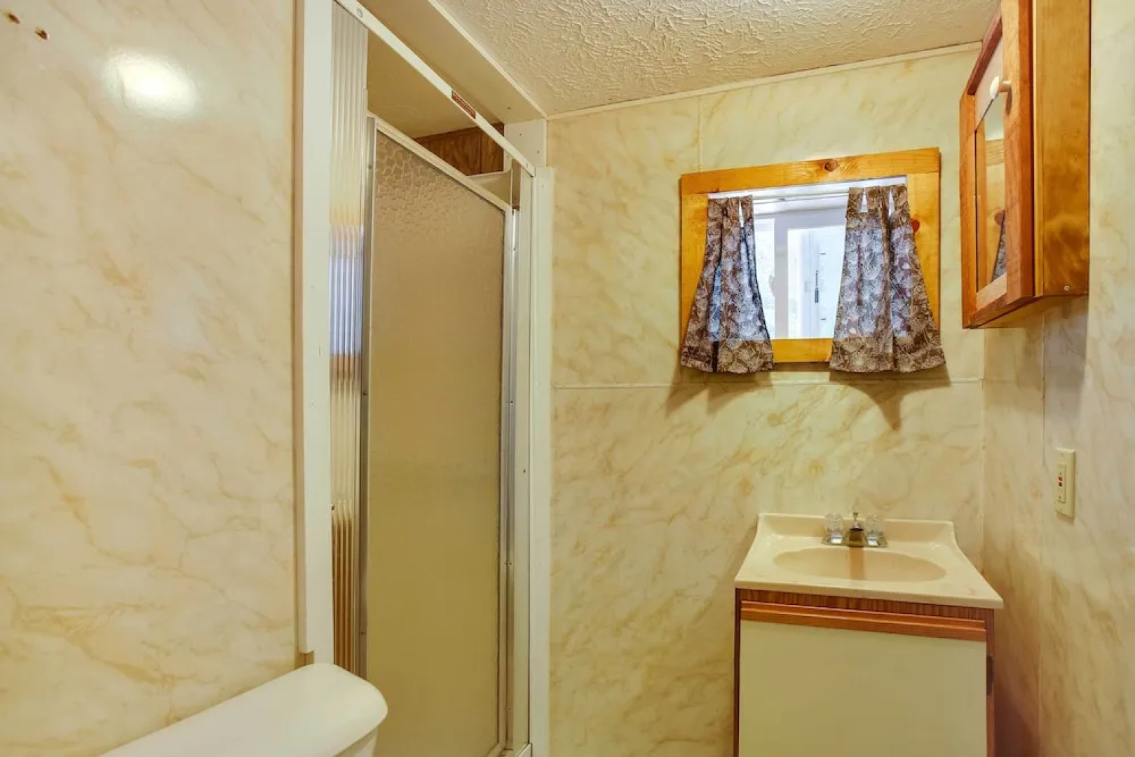 Pine Ridge Resort Cabin on Bass Lake w/ Dock!