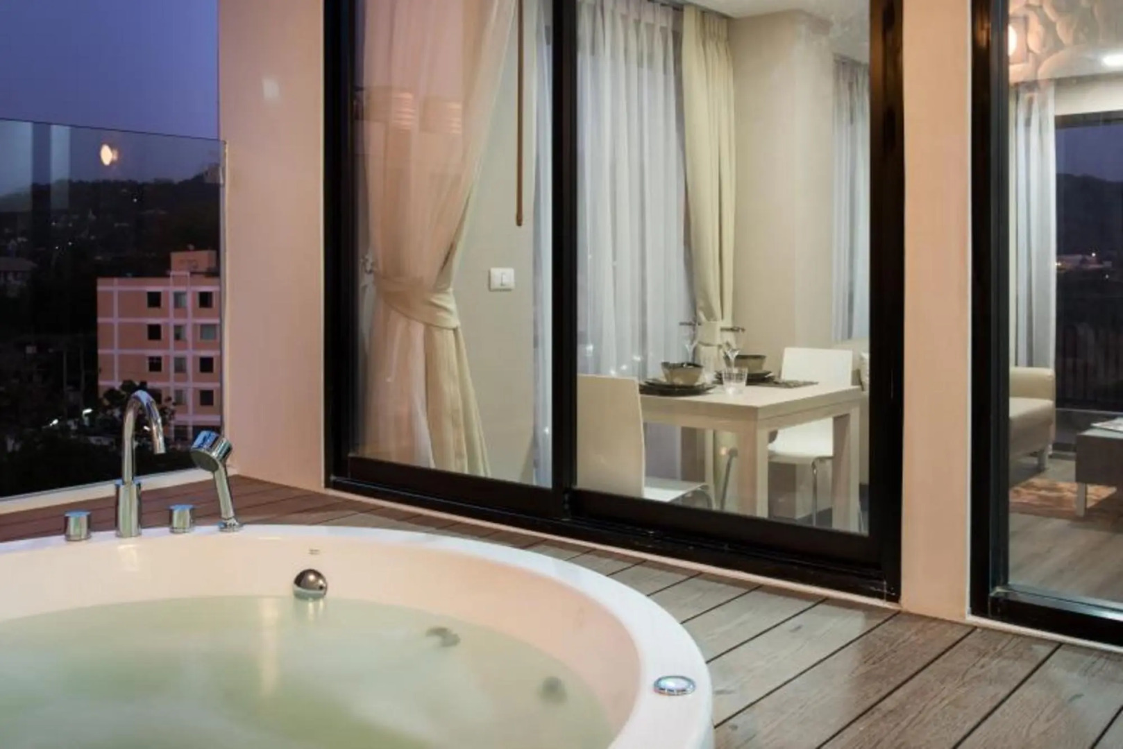 Capetown Sriracha Residence