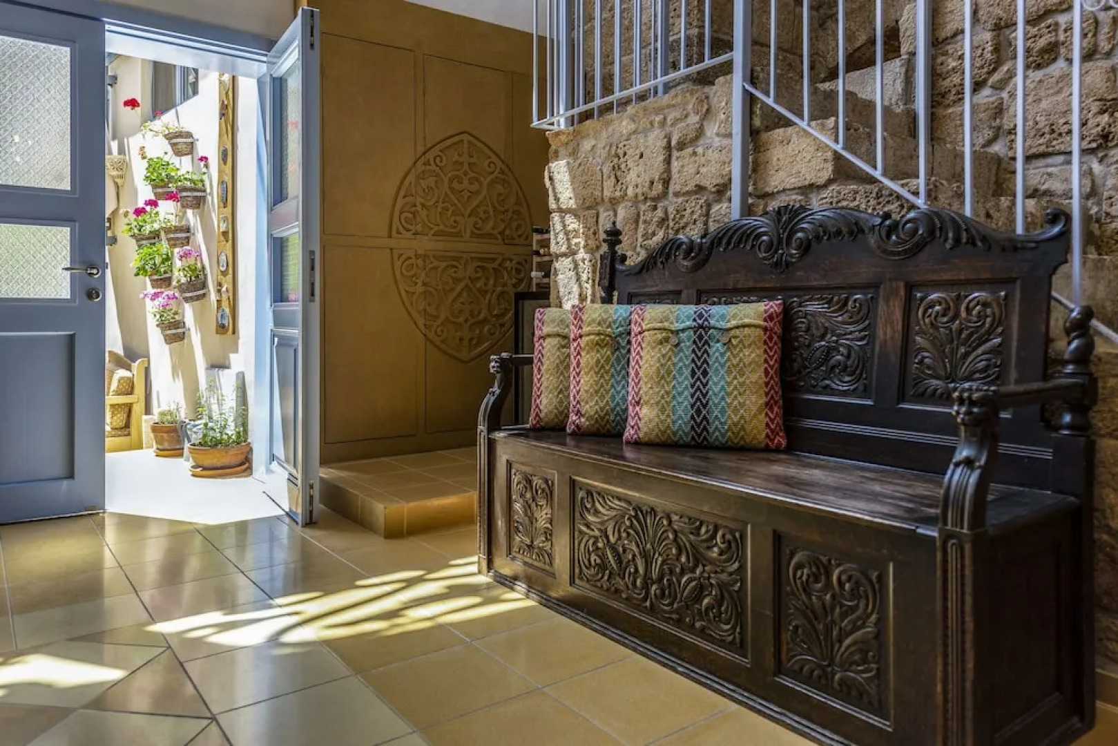 Arabesque Arts & Residency