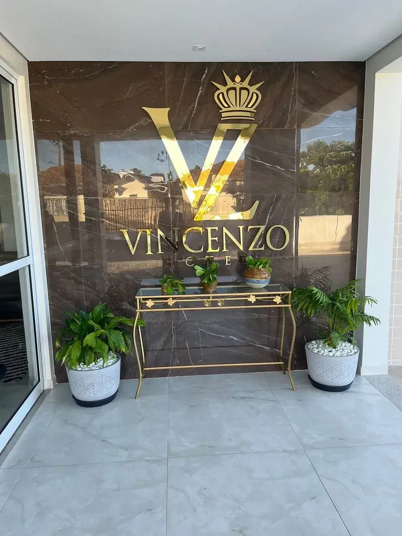 Vincenzo Hotel