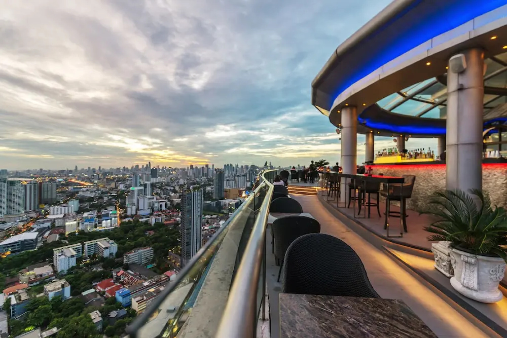 Sky Walk Sky Bar