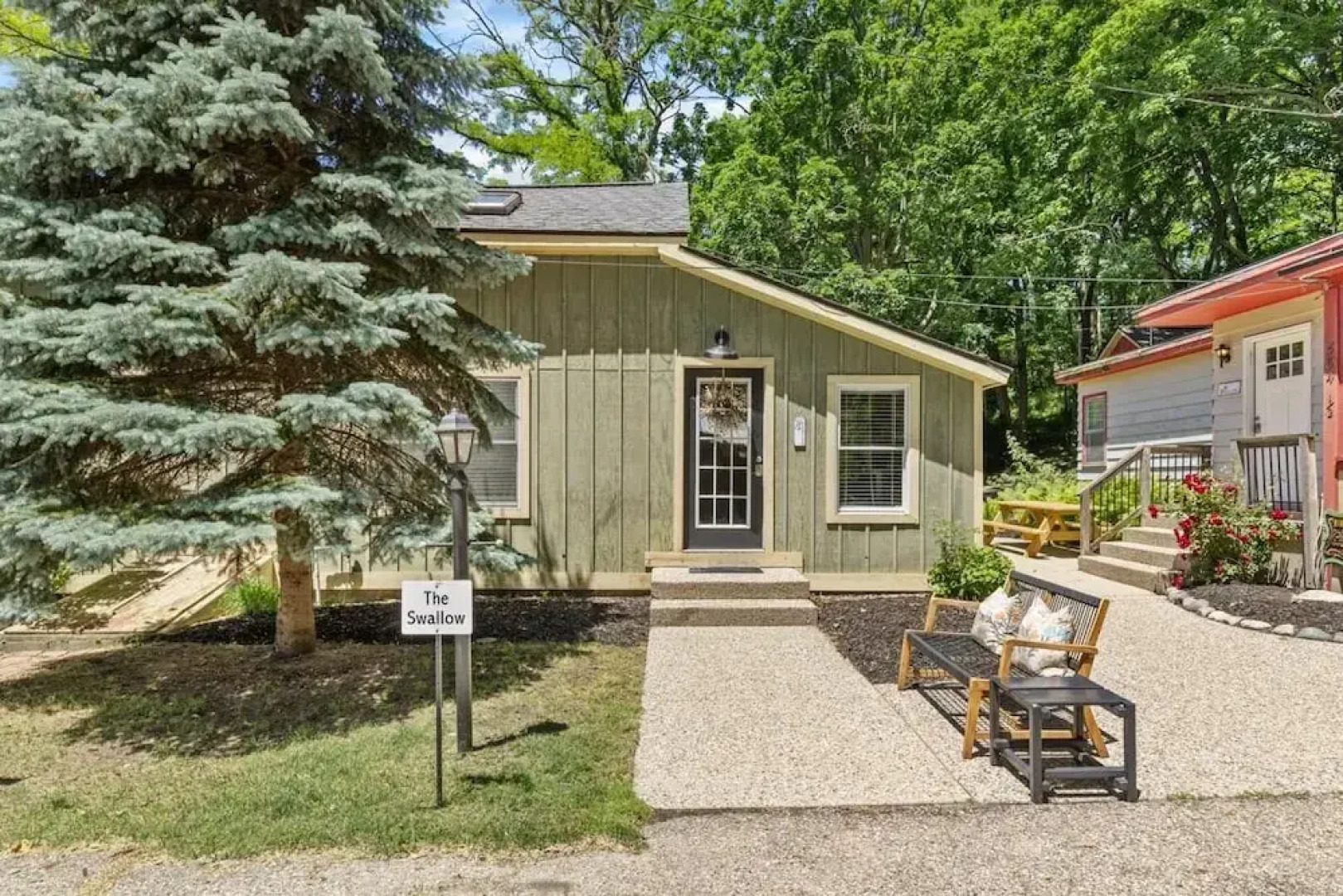 Hummingbird - One Bedroom Apartment, Sleeps 2