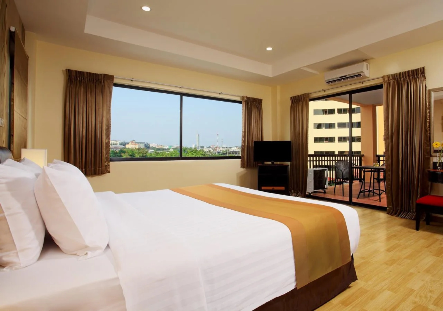 Nova Park Hotel Pattaya