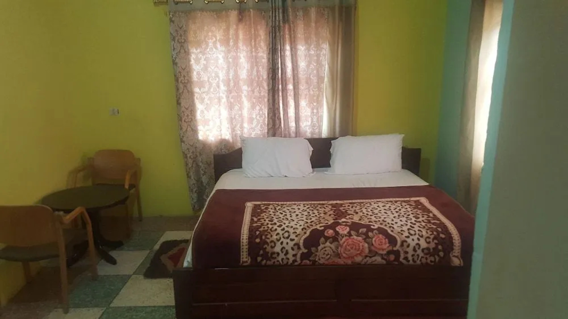 Yelsking Royal Lodge