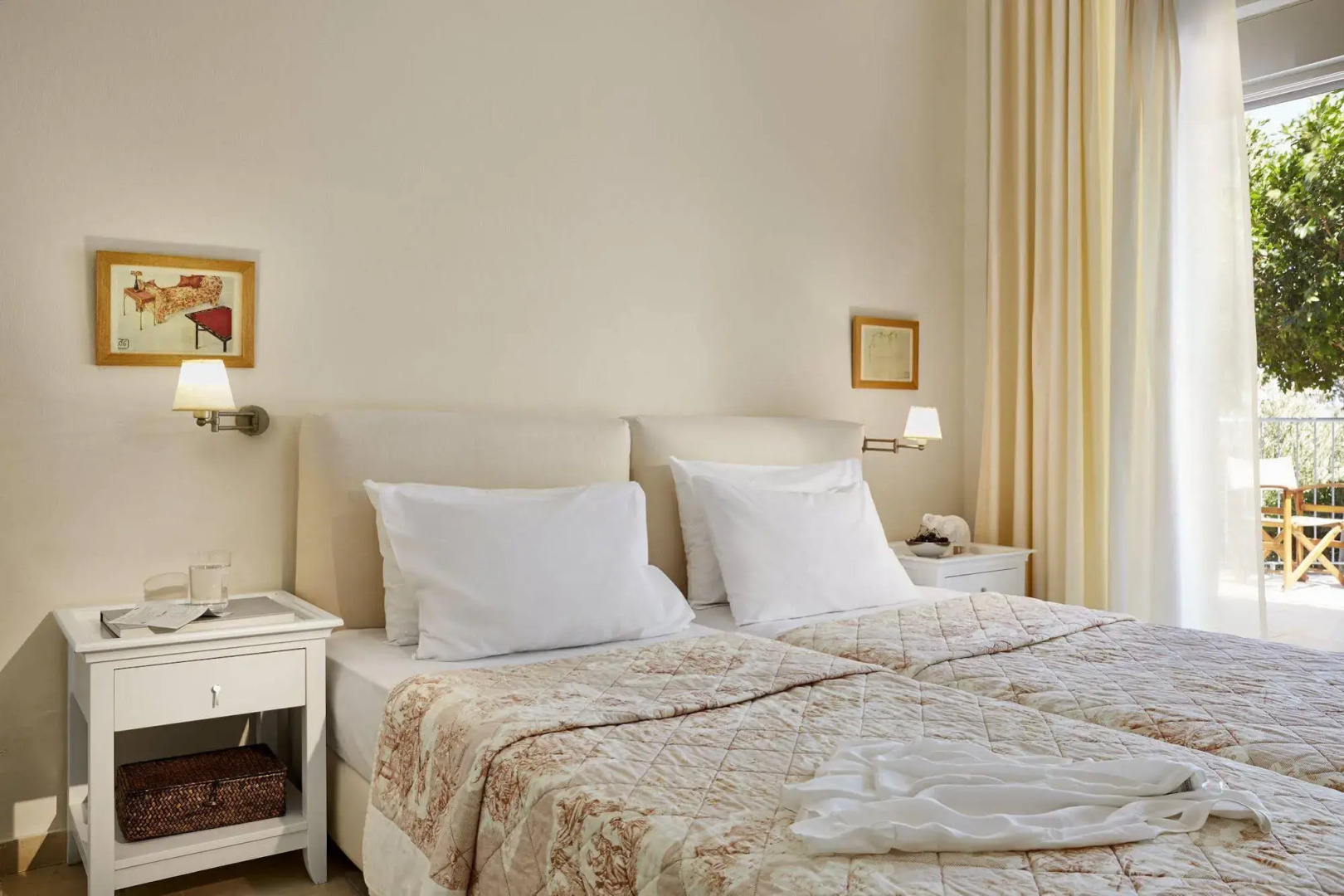 Pleiades Luxurious Villas