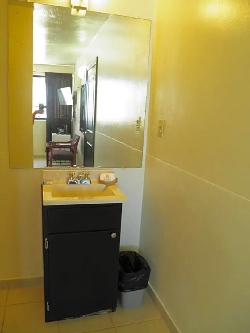 #35 Bungalow Seaside Hotel & Victors RV Park