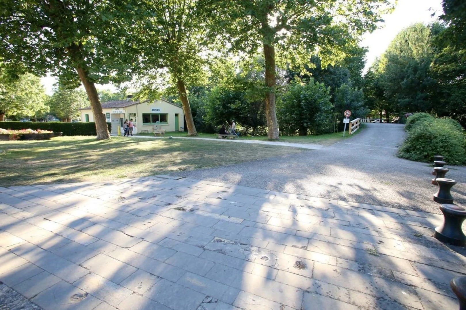 Camping l'ilot Du Chail