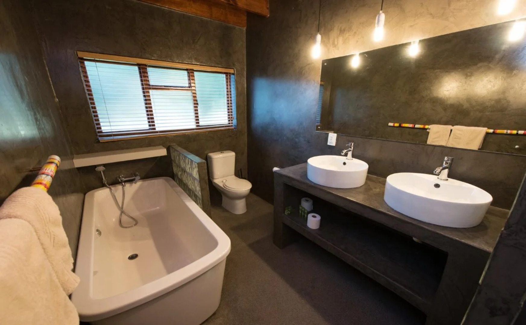 Sefapane Lodges and Safaris