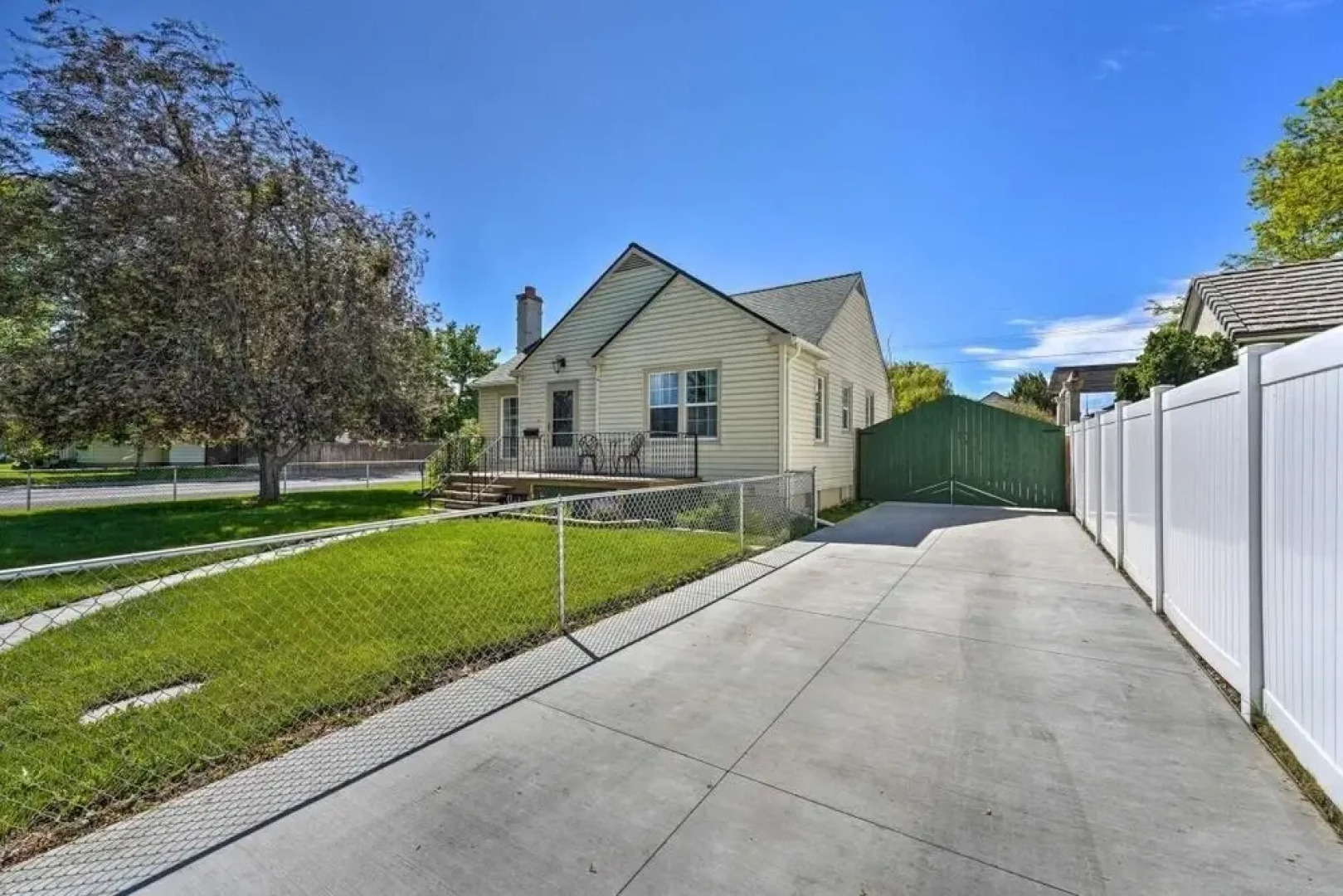 Charming Idaho Home 3 Bedroom Cottage by RedAwning