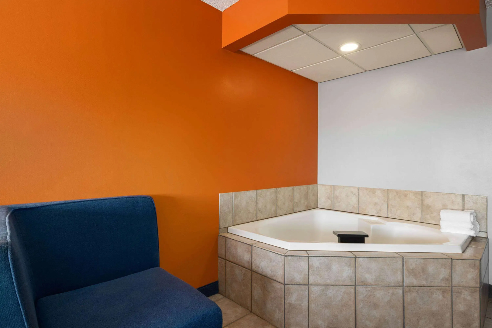 AmericInn by Wyndham Inver Grove Heights Minneapolis