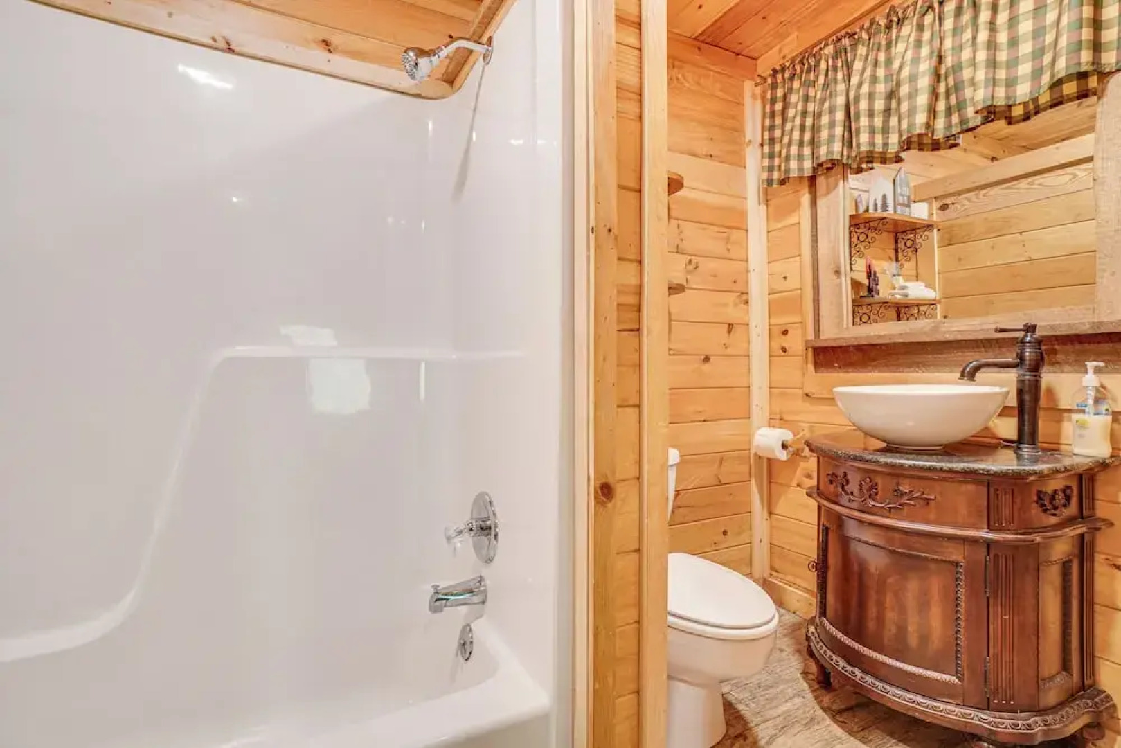 North Georgia Mtn Escape w/ Hot Tub & Games!