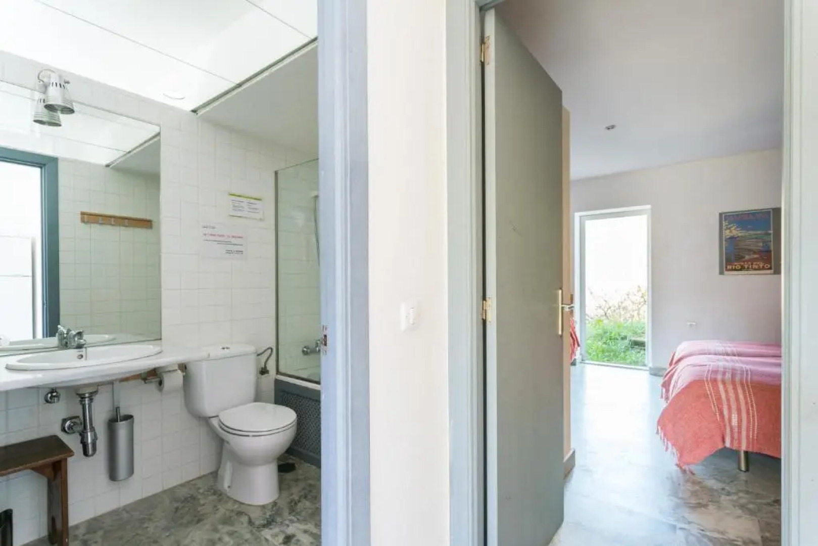 Casa de las Letrinas Baja