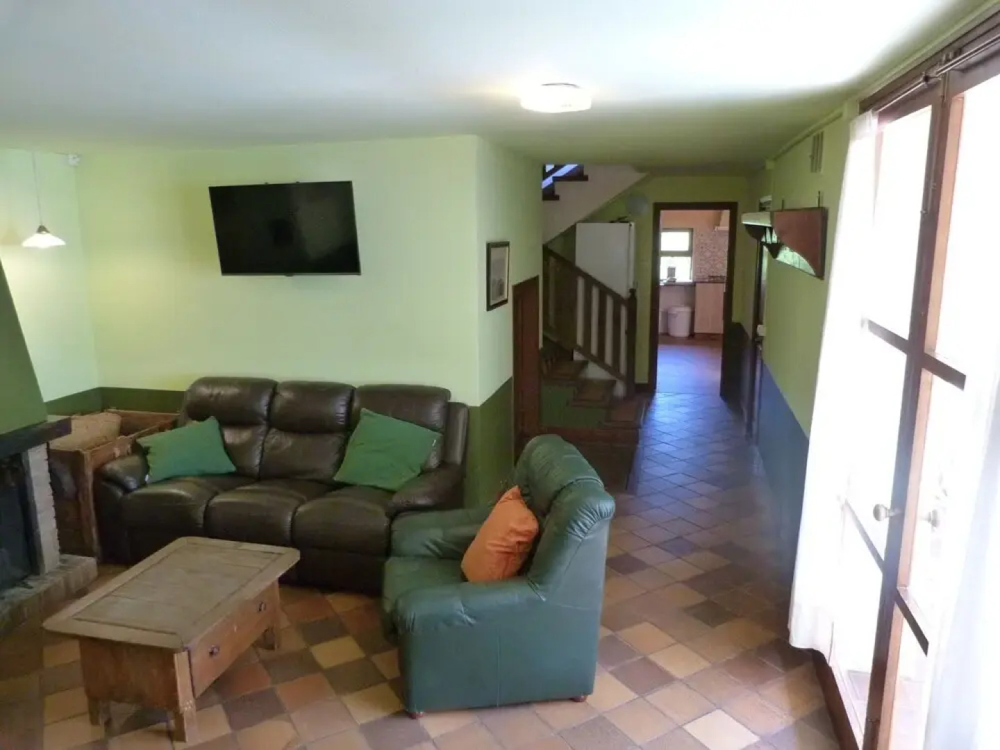 12-person House With Heated Communal Swimming Pool in the Heart of Nature