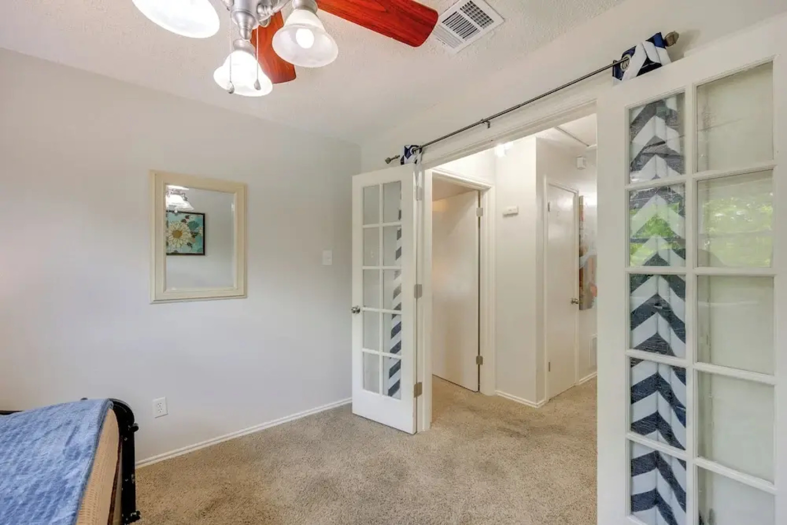 Hot Tub & Game Room: Spacious Live Oak Home!