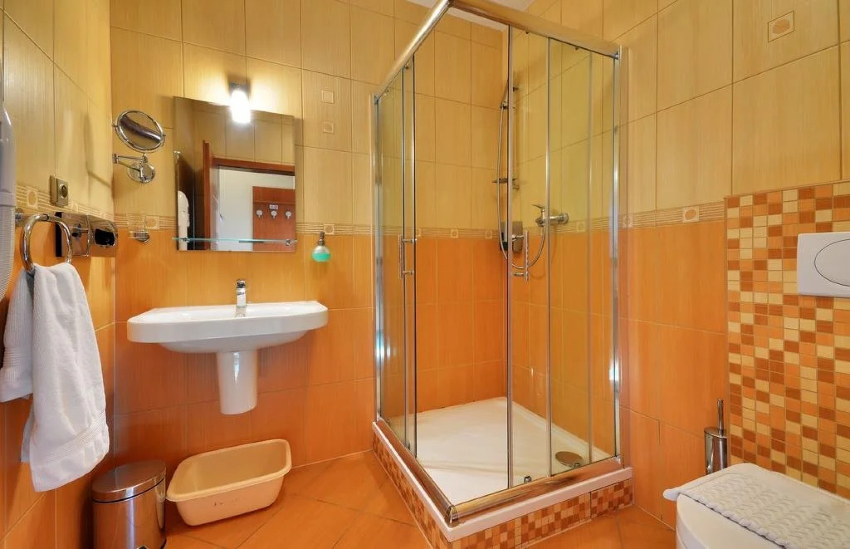 Restaurace a penzion Kamenec