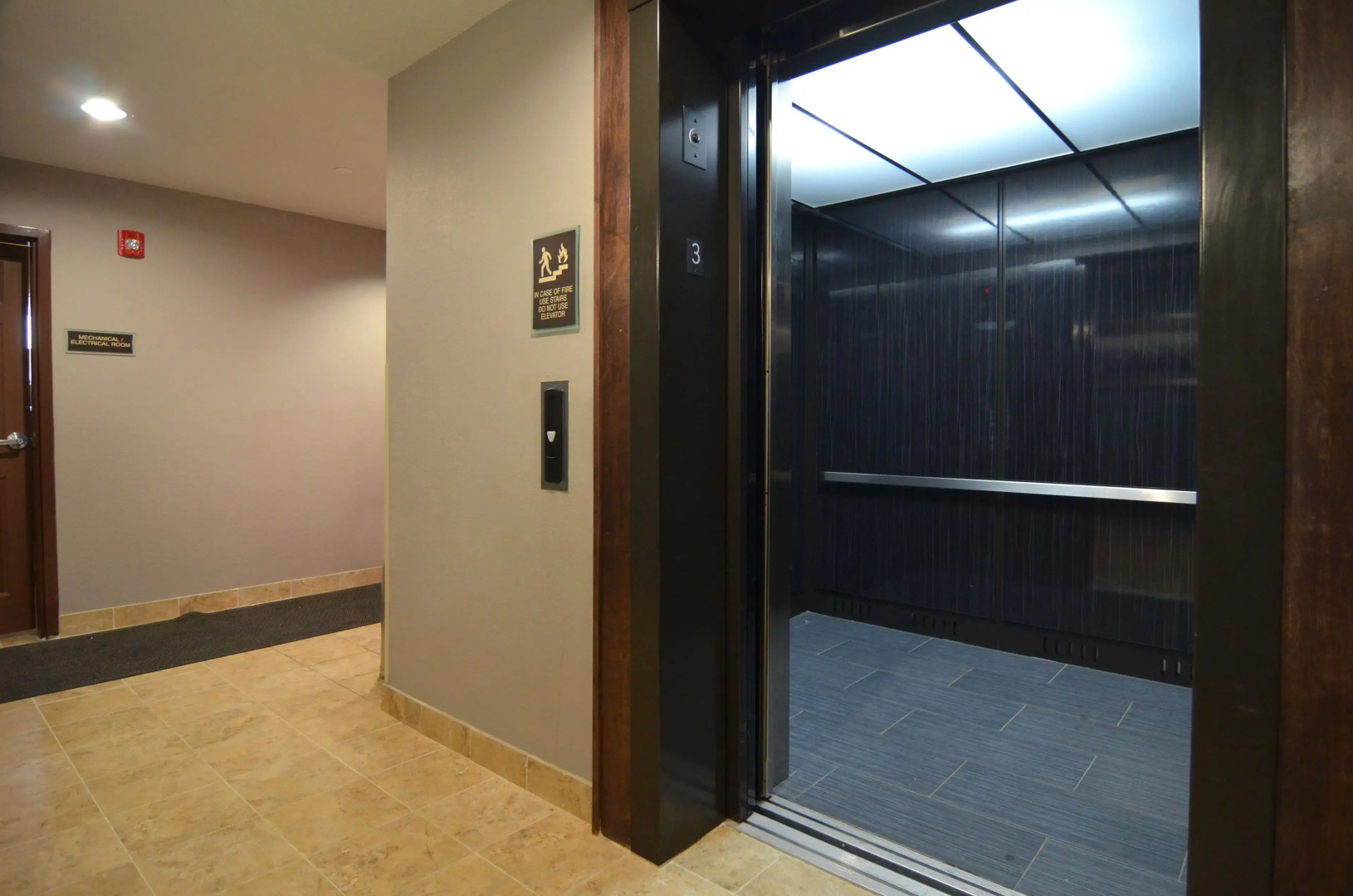 Best Western Plus Kenedy Inn