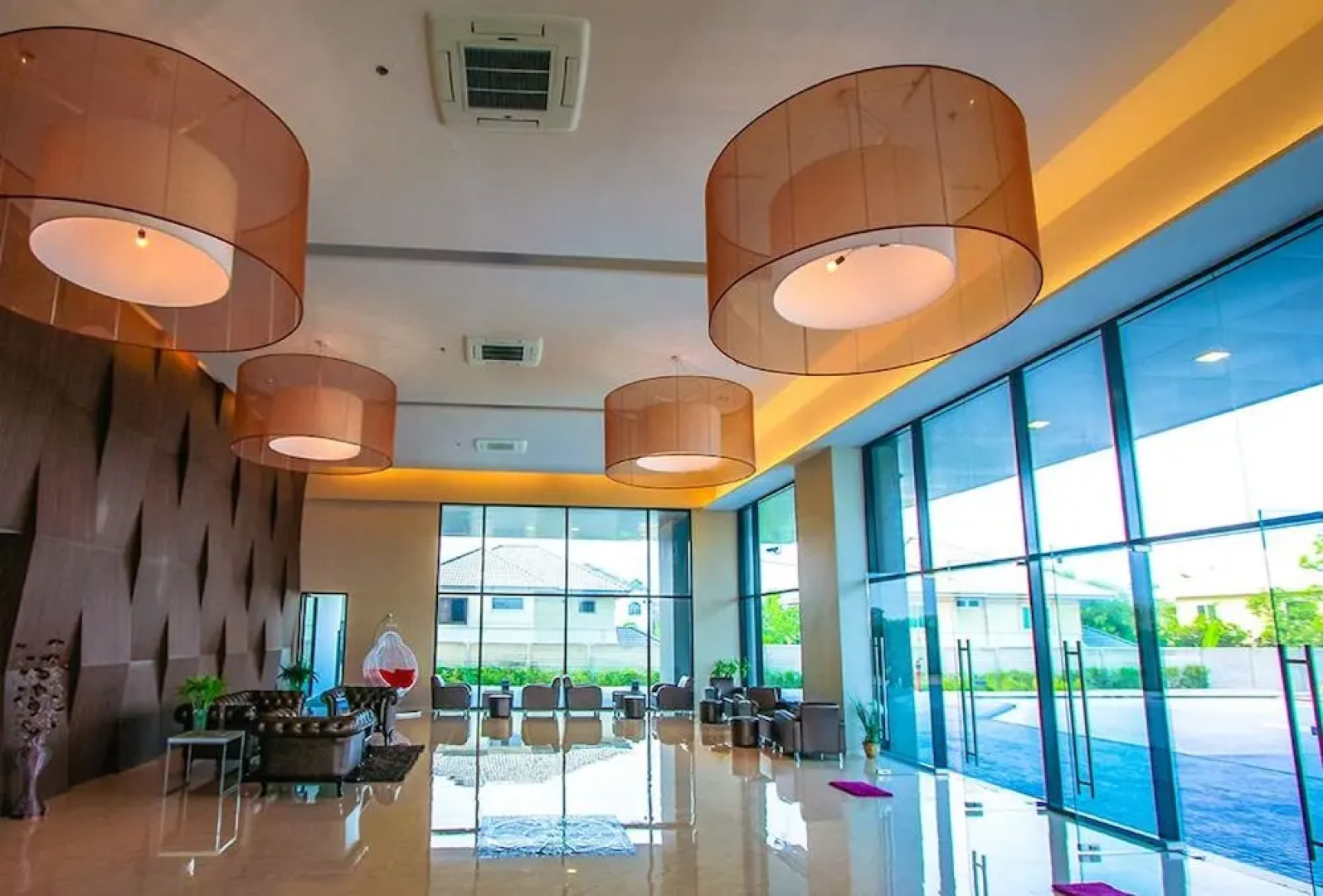 Kanyarat Lakeview Condominium by Wilai