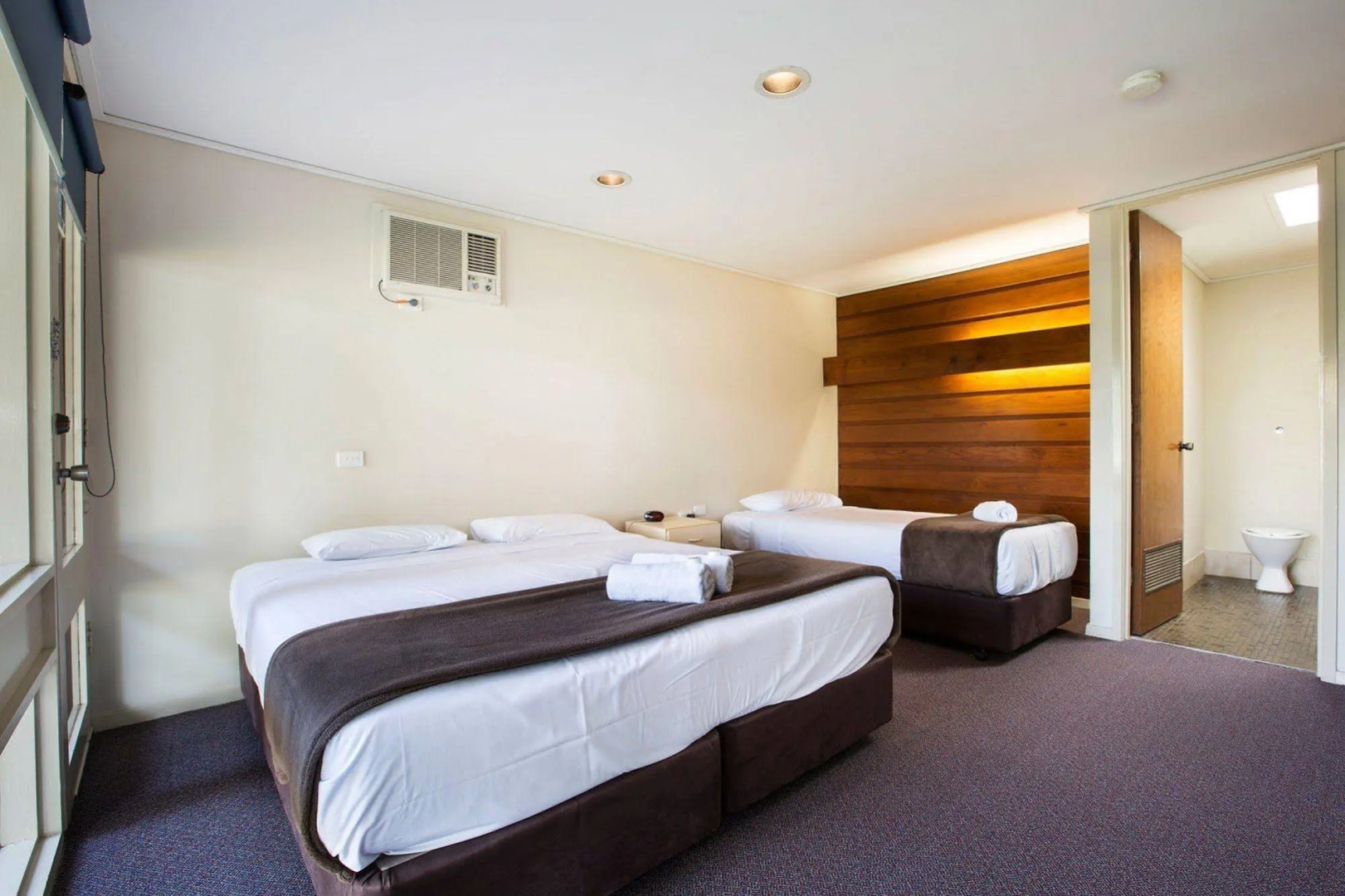 Nightcap at Gateway Hotel