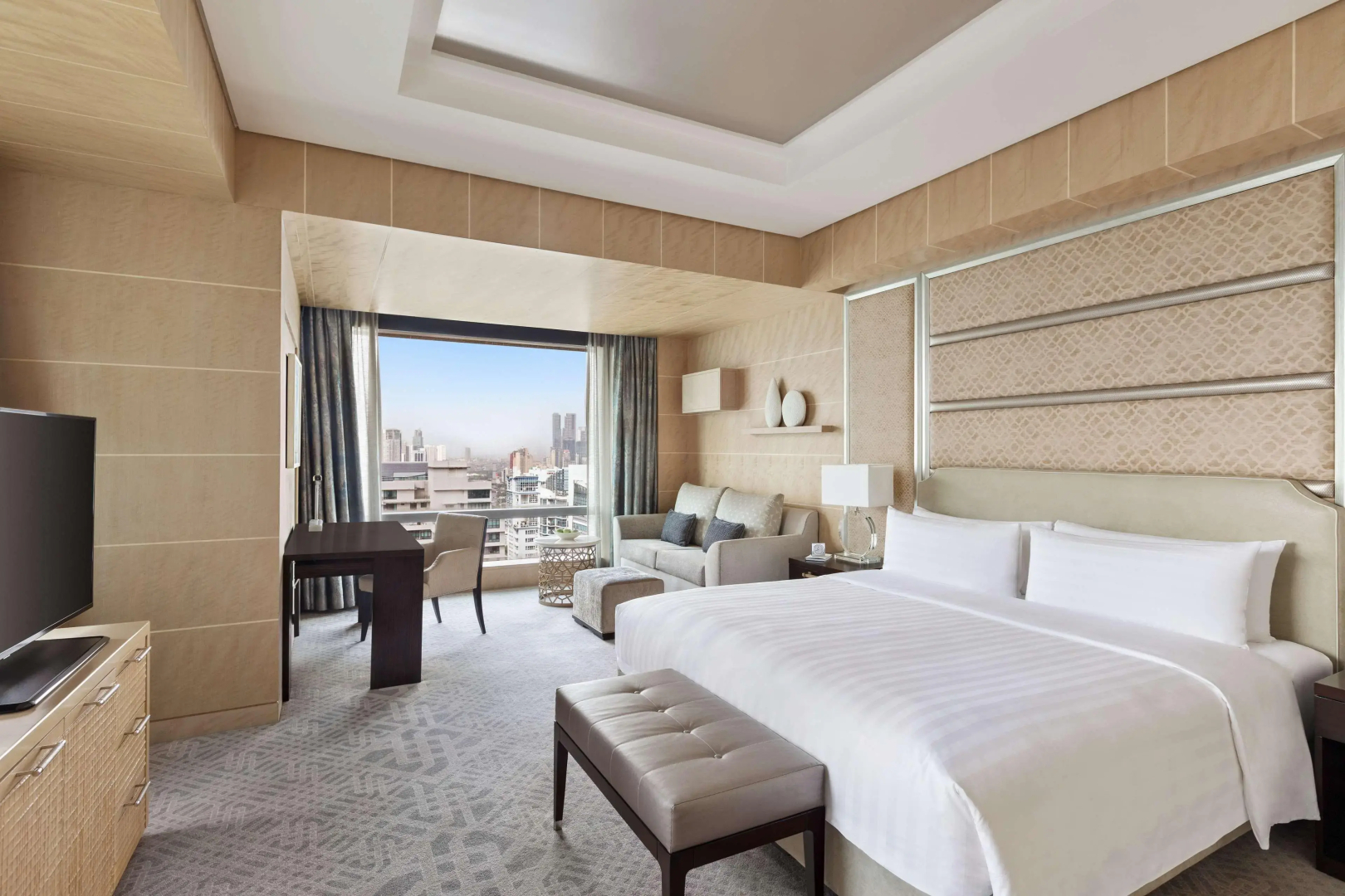 Shangri-La Residences at the Fort, Manila