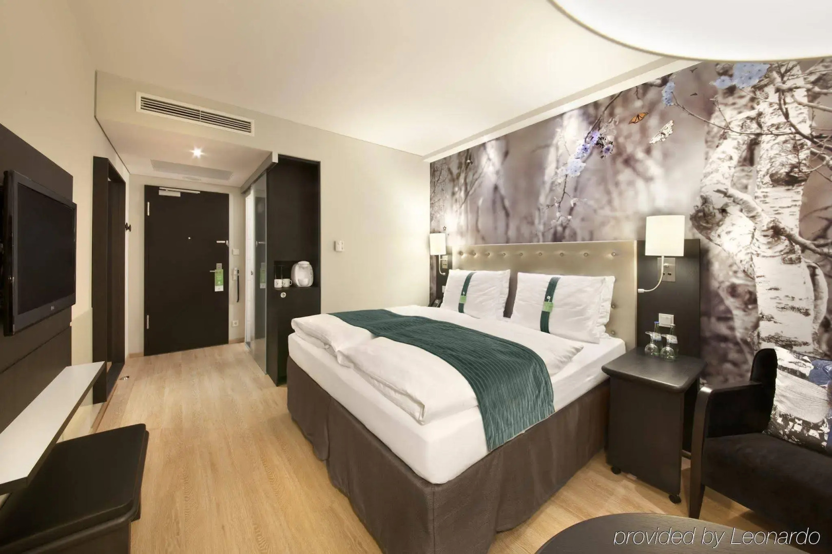 Отель Premier Inn Berlin Alexanderplatz
