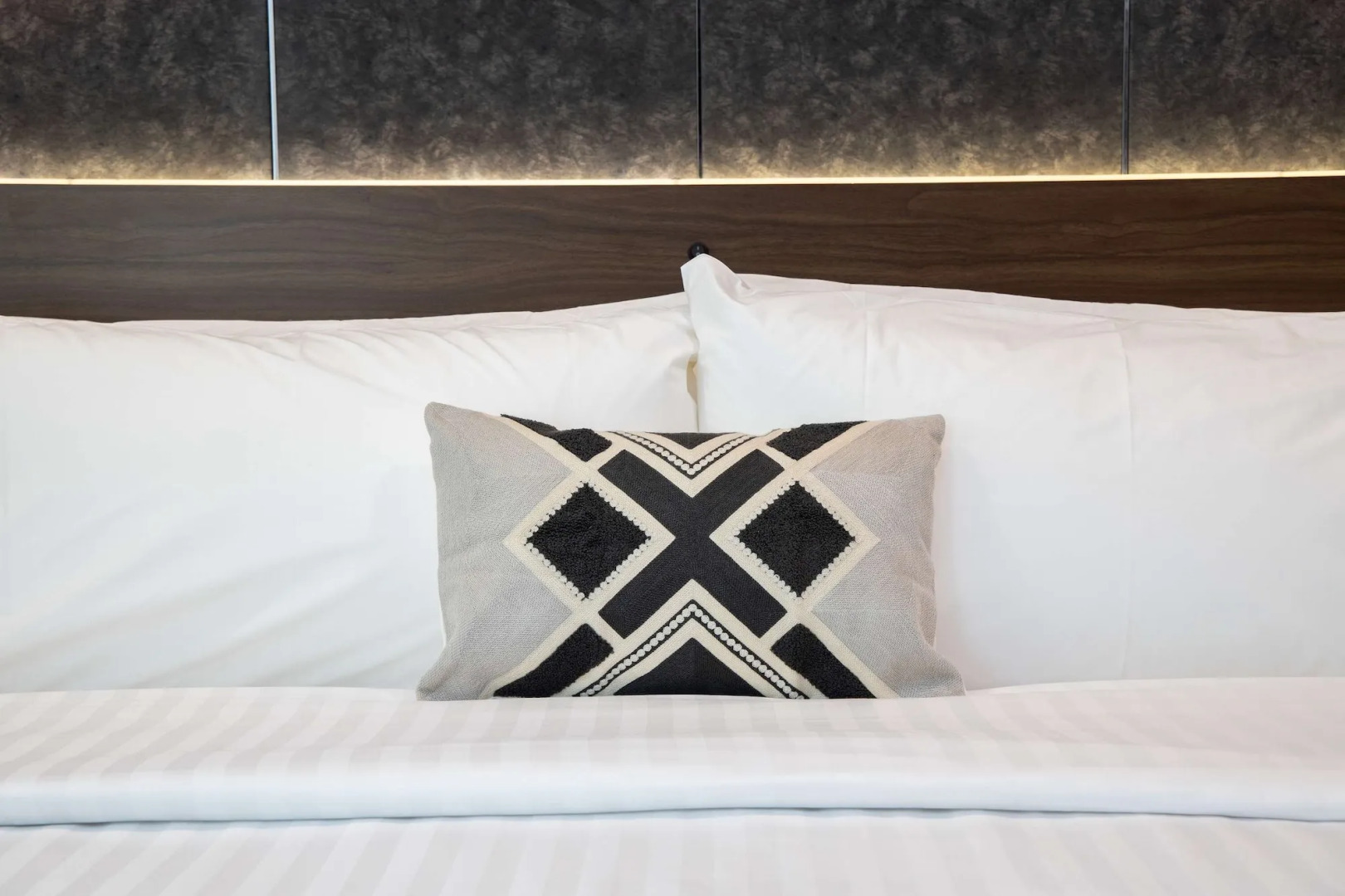 Americas Best Value Inn Golden Bear Inn