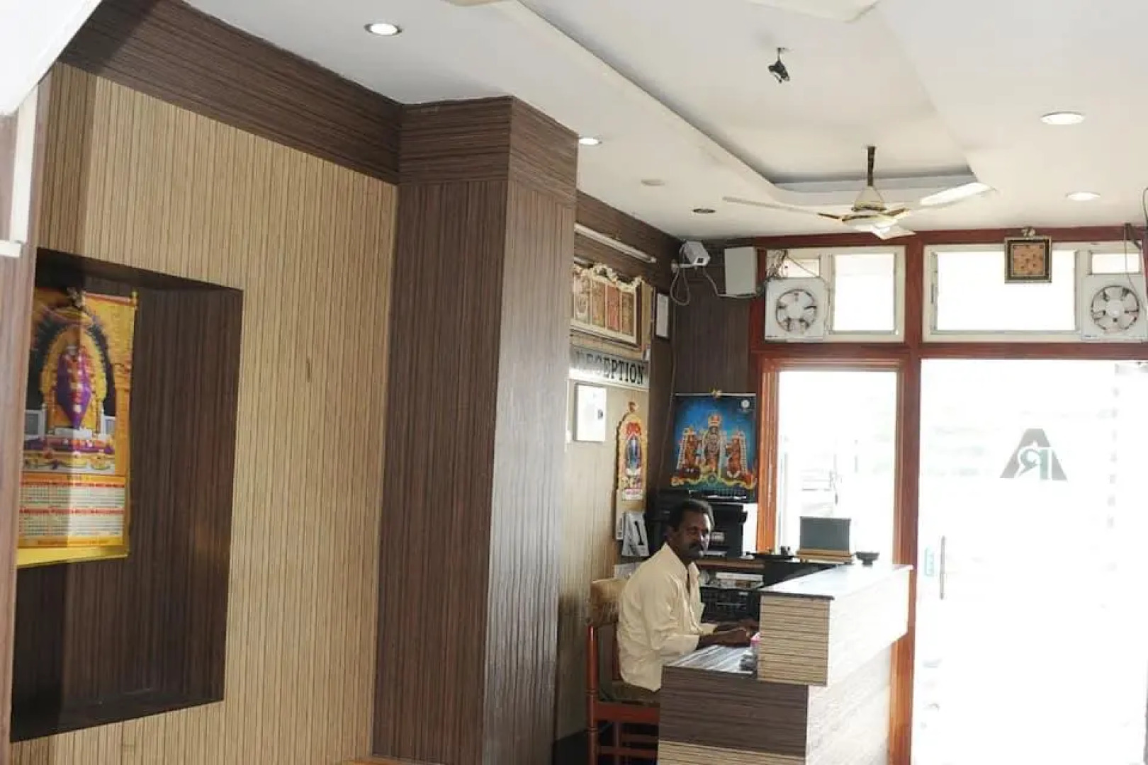 Hotel Adarsh Residency