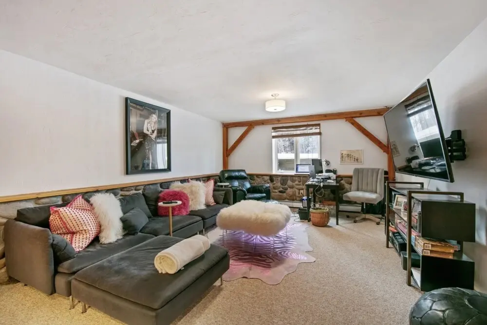 "why Not" - A Gorgeous Designer Decorated West Dover Home Located Next To Mt Snow Golf Club And Ski Mountain 5 Bedroom Home by Redawning