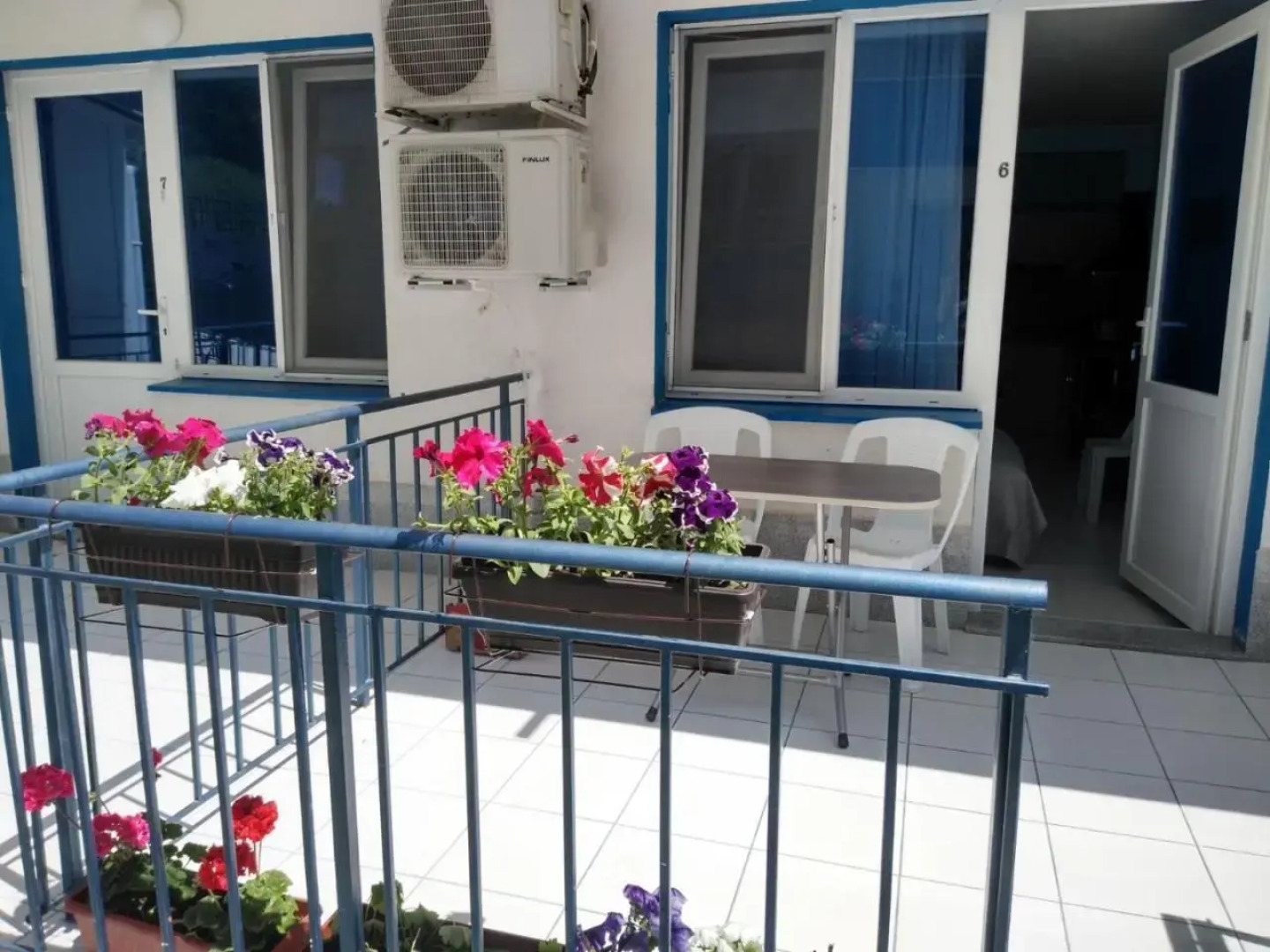 The Blue Studio ~ In a complex next to the beach