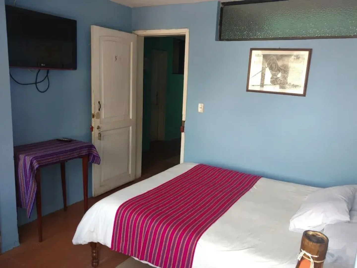 Erupcion Art Hotel & Hostel