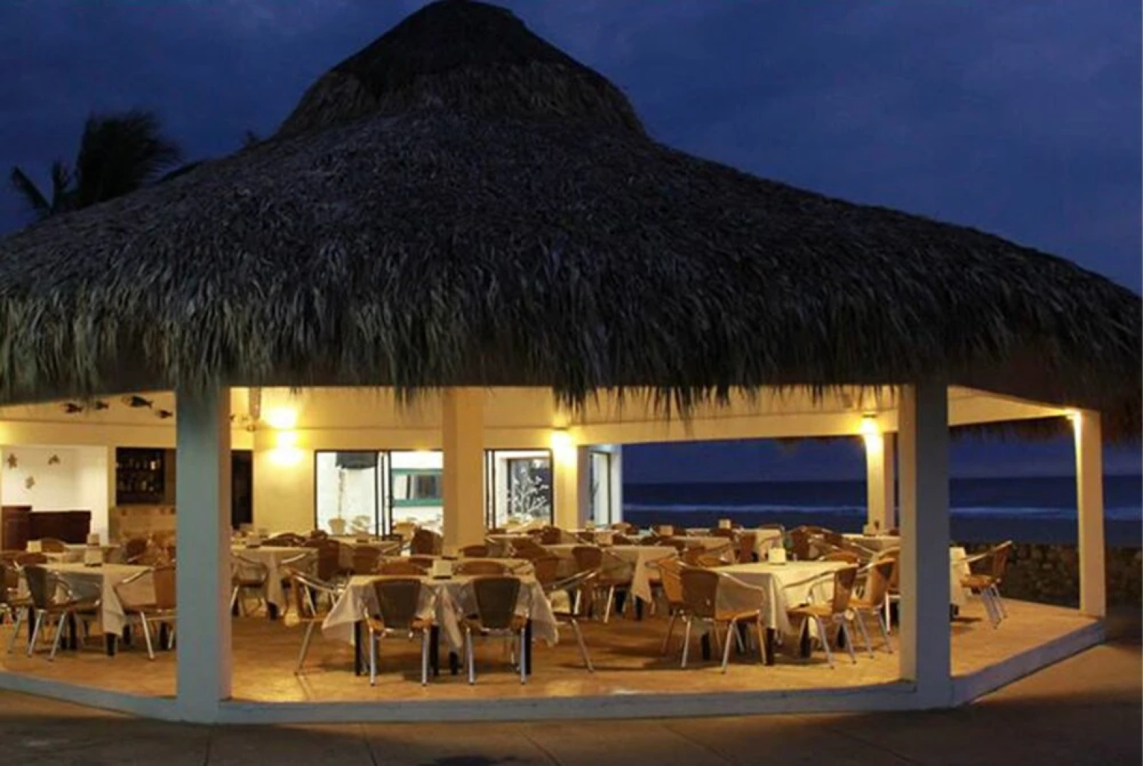 Hotel Arista Bugambilias