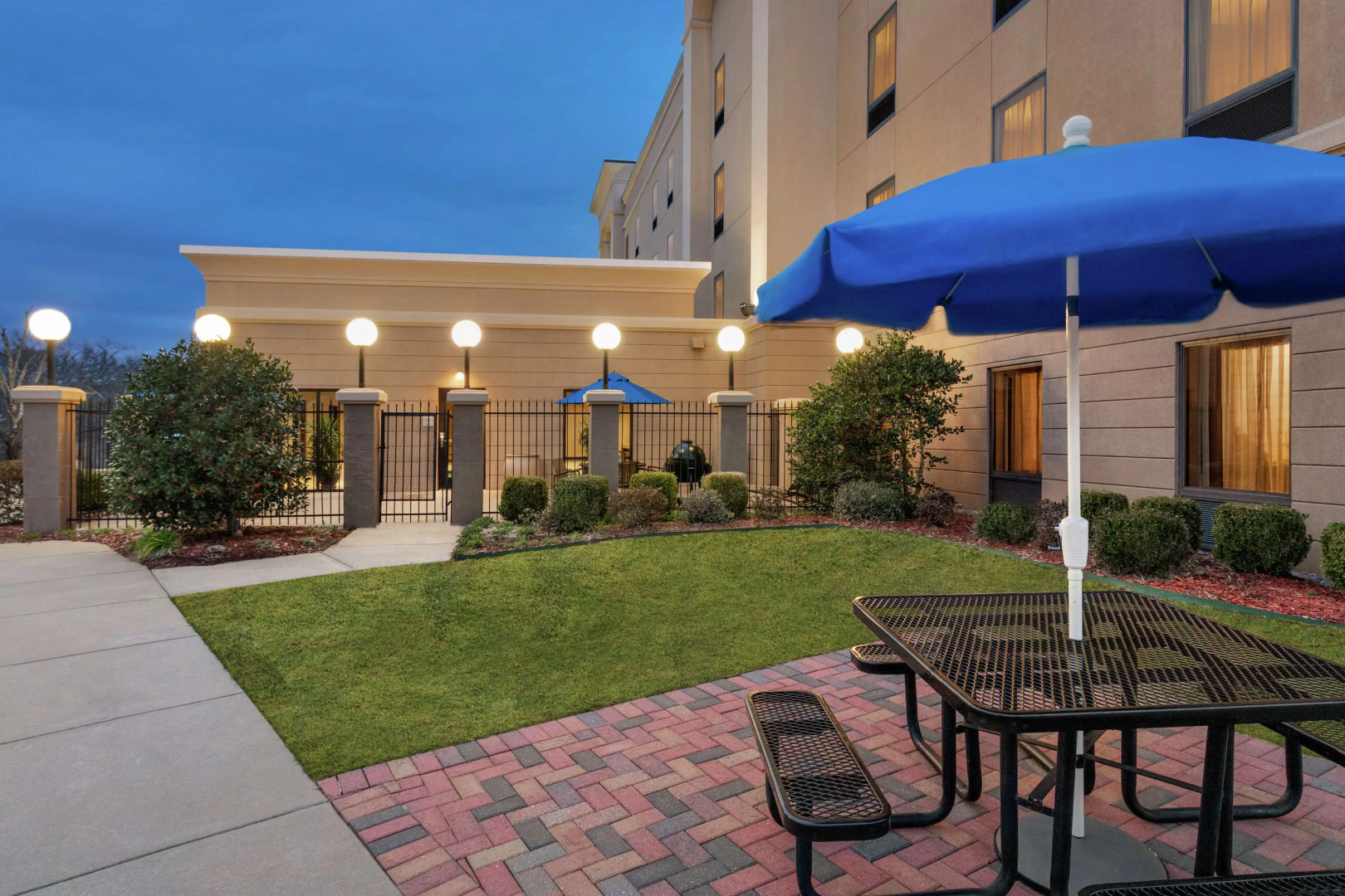 Hampton Inn and Suites Pine Bluff