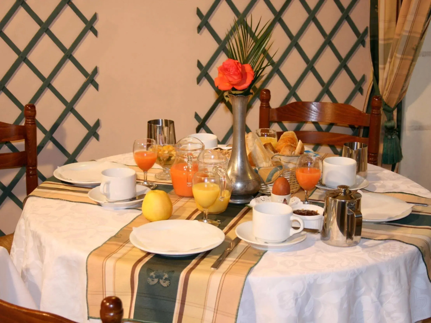 Logis Auberge Le Colombien - Hôtel Restaurant