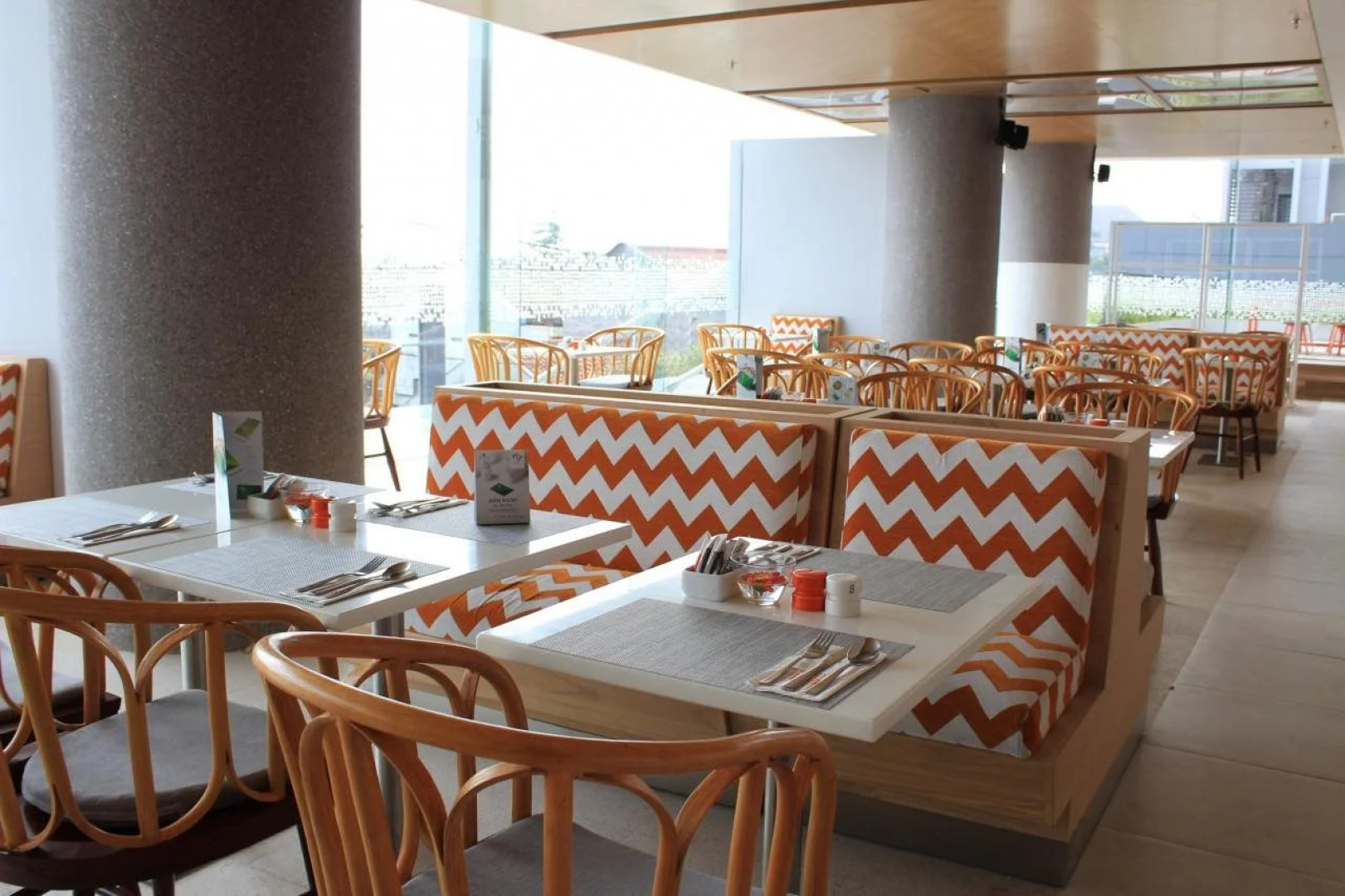 HARRIS Hotel & Conventions Solo