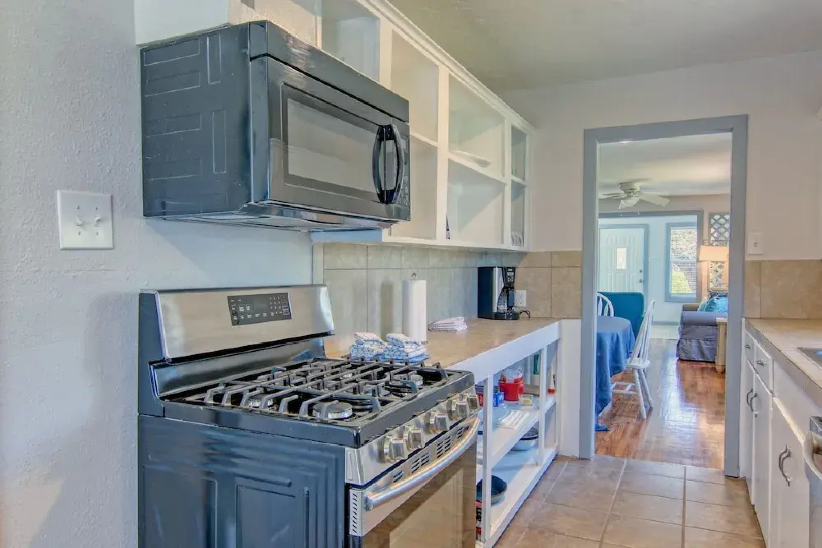 Muizenberg 6031rpb 3 Bedroom Home by RedAwning