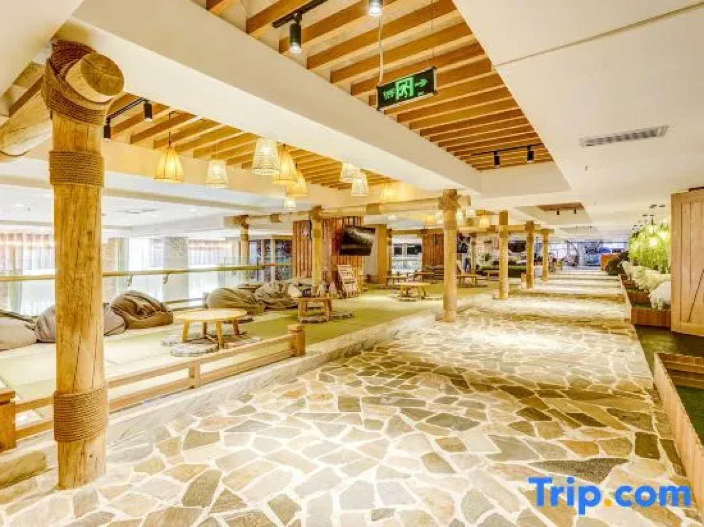 Roman Garden Business Center