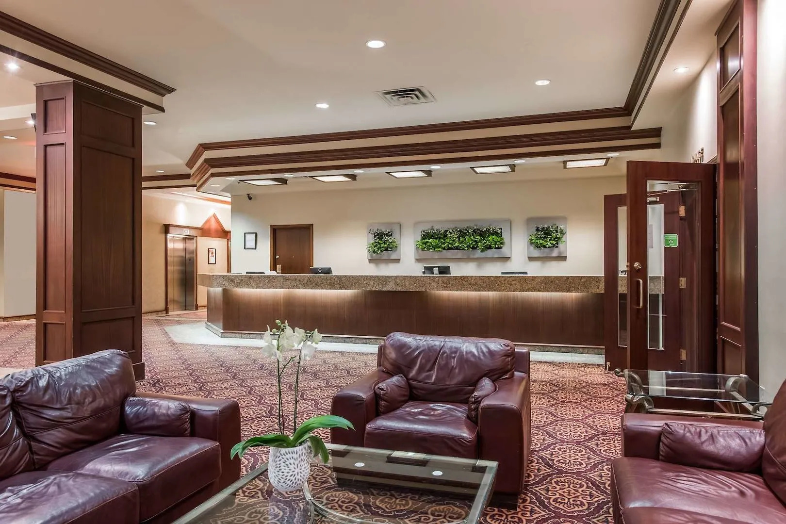 Divya Sutra Plaza and Conference Centre Calgary Airport