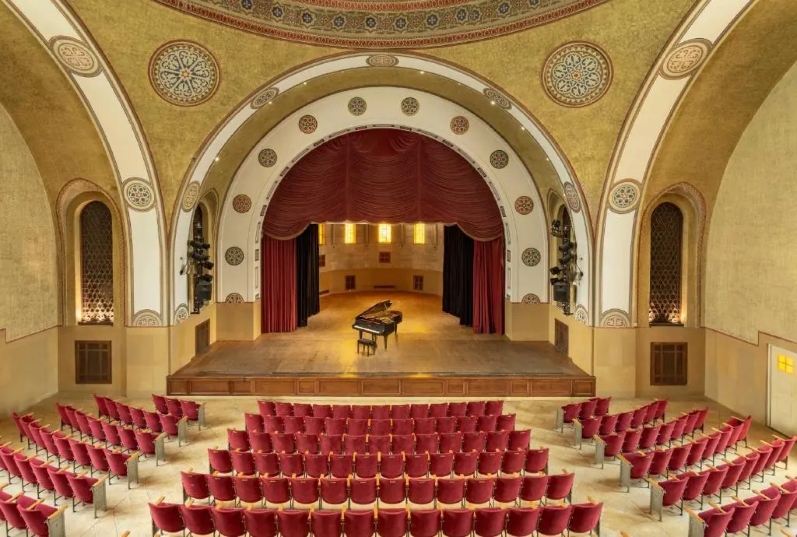 YMCA Three Arches Hotel