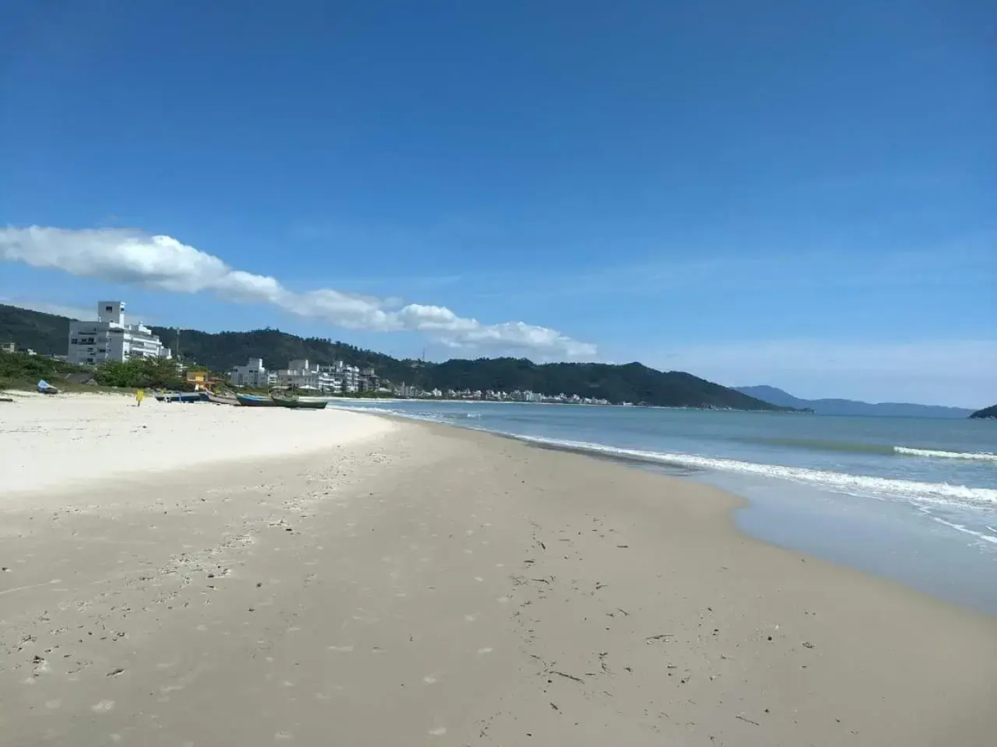 Apto novo há 250 mts da praia