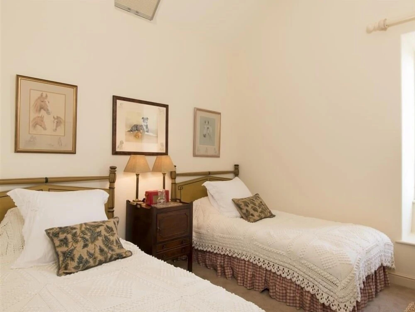 Thorndale Farm Barn Stable Cottage
