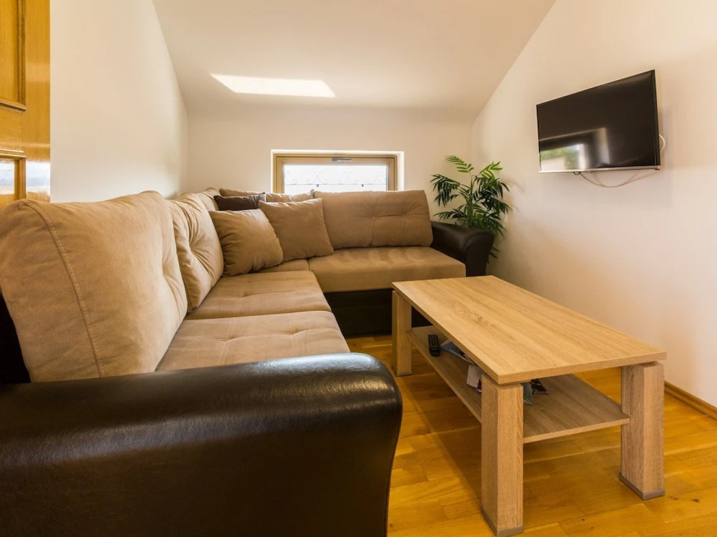 Apartment Pericic Zuti