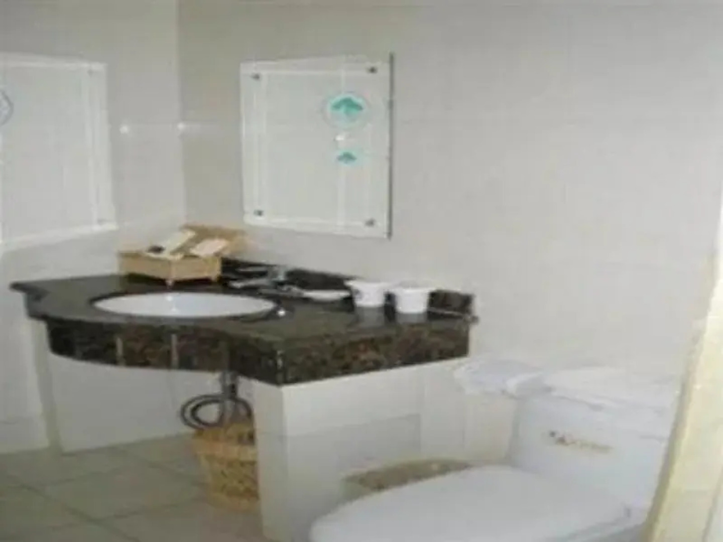 GreenTree Jiangdu Longcheng Express Hotel