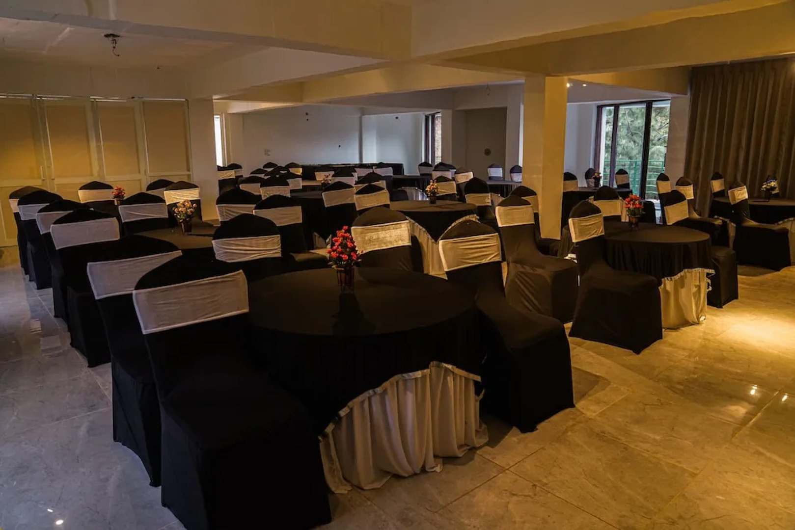 Montrose 11 Boutique