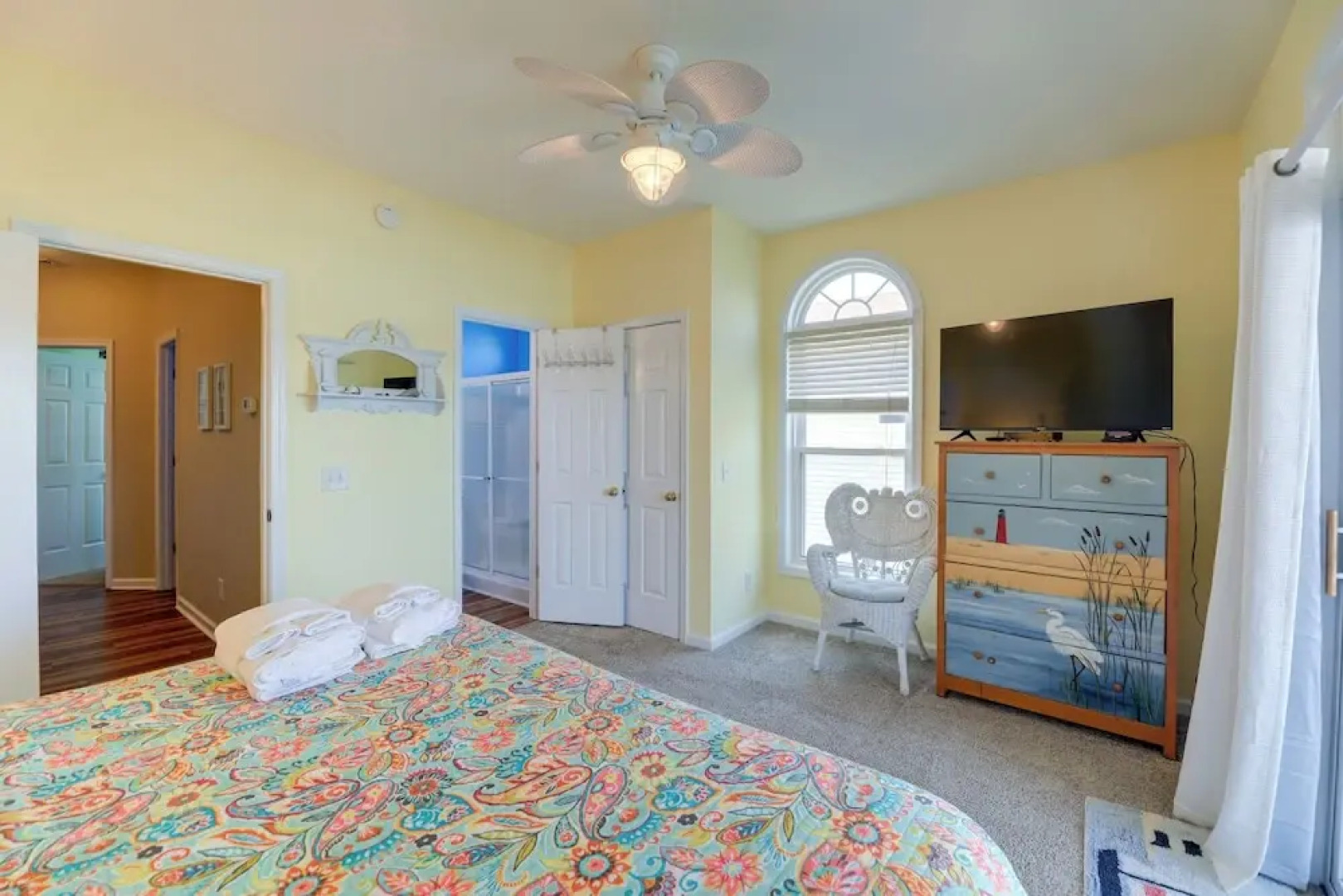 Waterfront Emerald Isle Home w/ Dock Access!