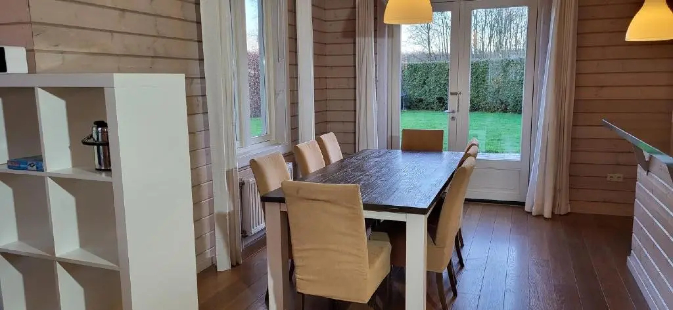 The Black House - Luxurious Holiday Villa Zeewolde