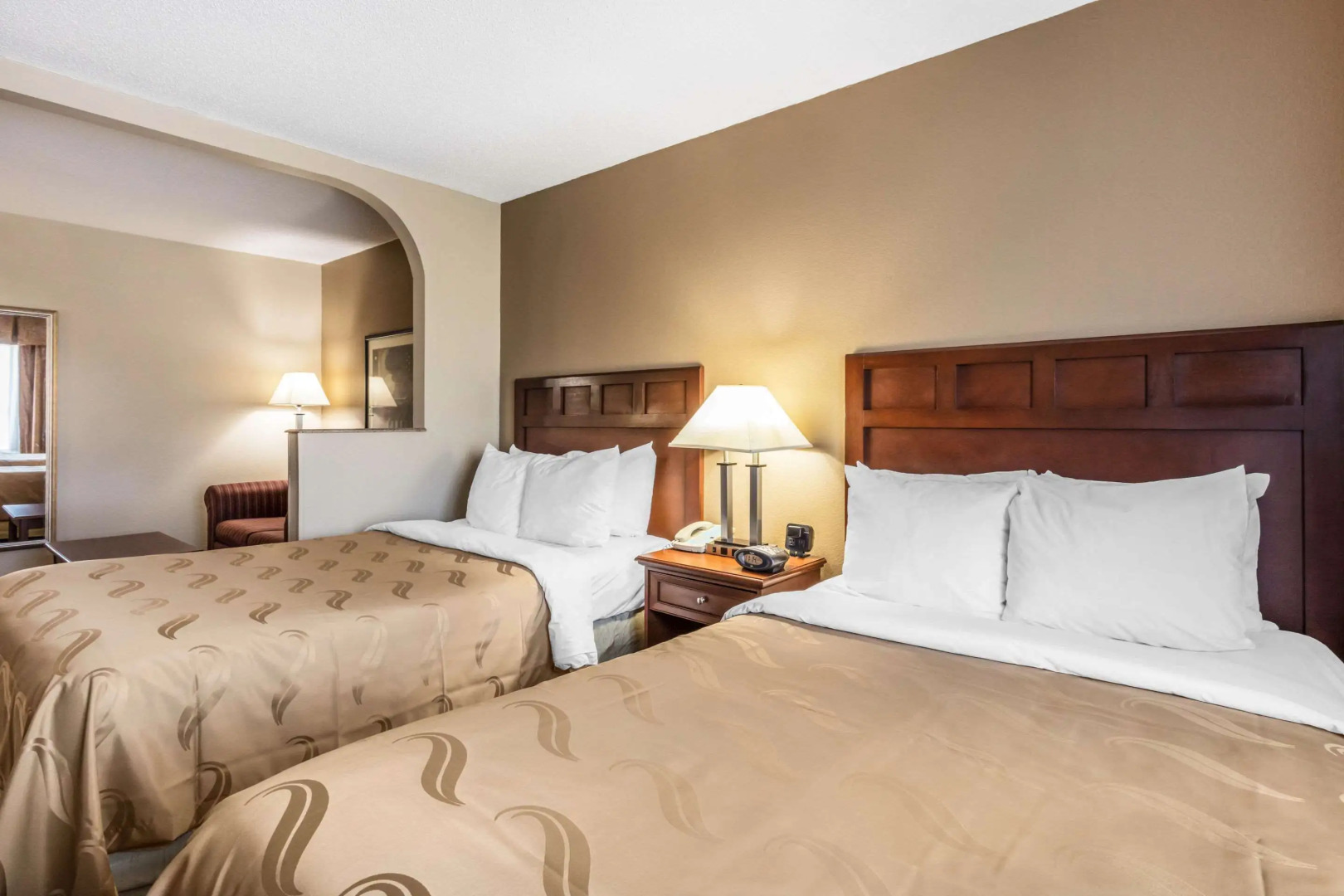 Quality Suites Paducah I-24