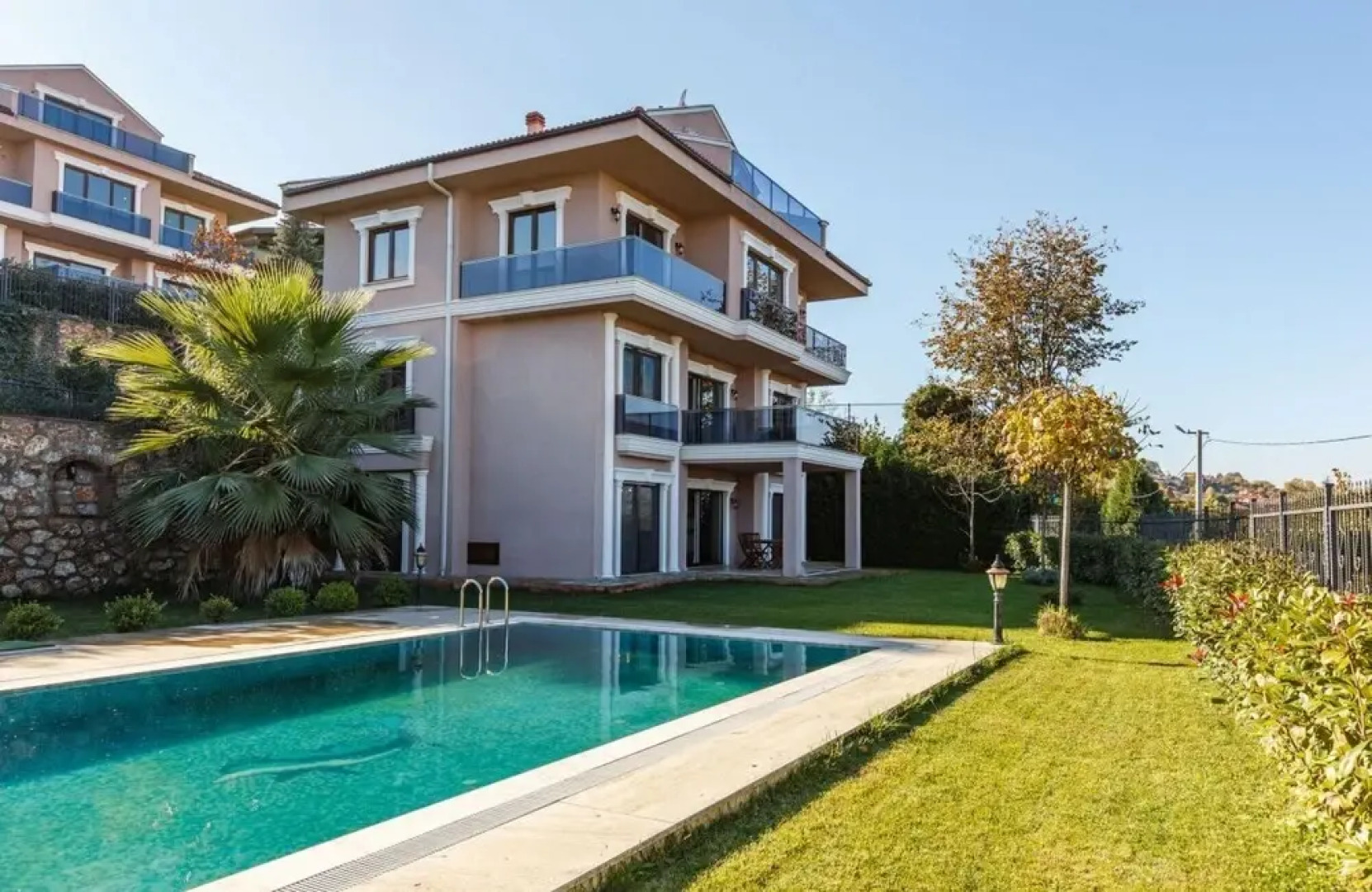 Spacious Villa With Private Pool and Garden in Kartepe Near Sapanca