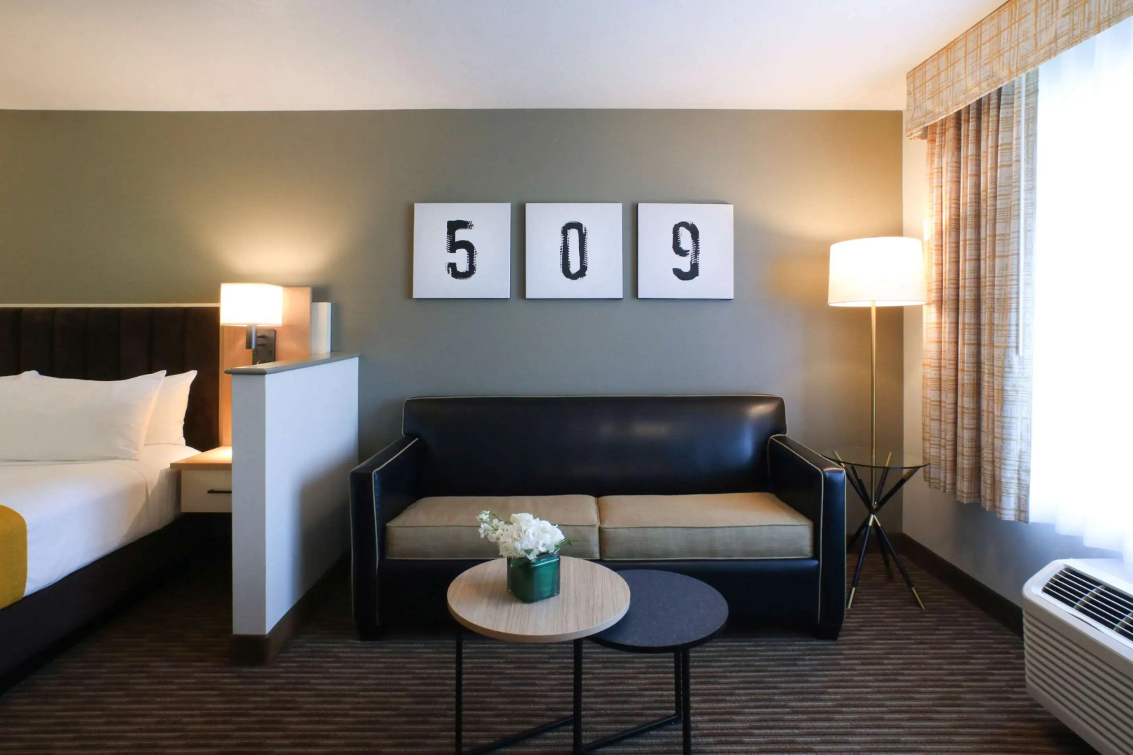 Oxford Suites Spokane Valley