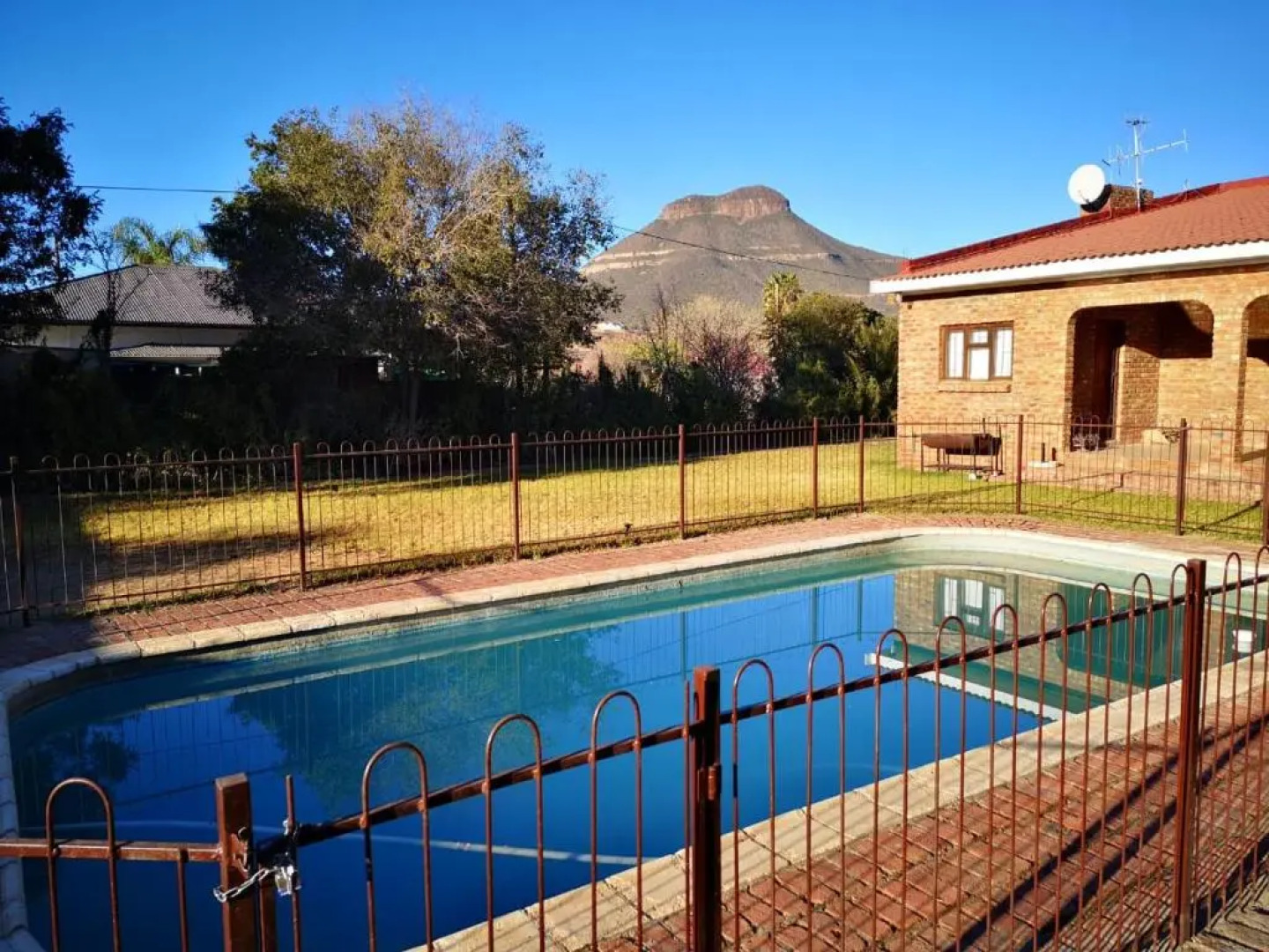 The Graaff-Reinet Suites