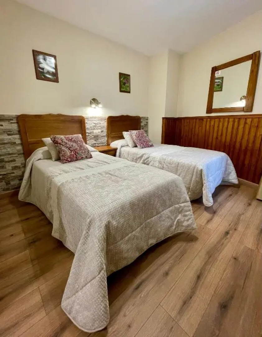 Hotel Rural Peña Castil